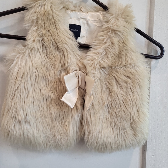 GAP Other - Furr vest